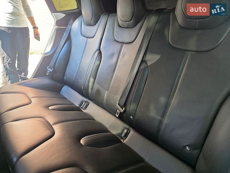 Лифтбек Tesla Model S 2015 в Одессе