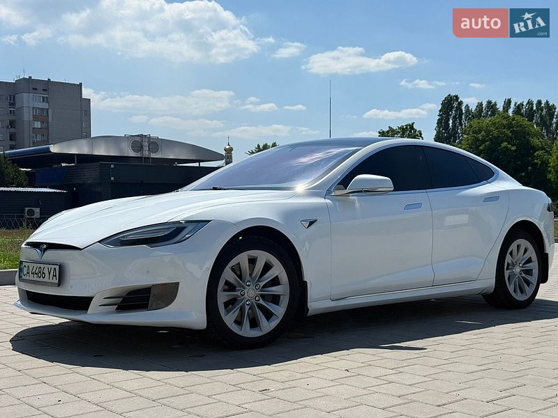 Tesla Model S 2017