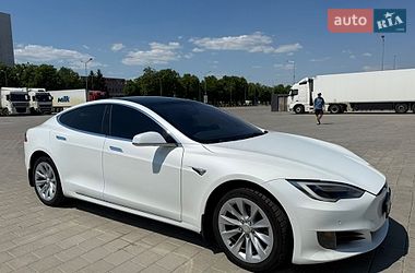 Ліфтбек Tesla Model S 2017 в Черкасах