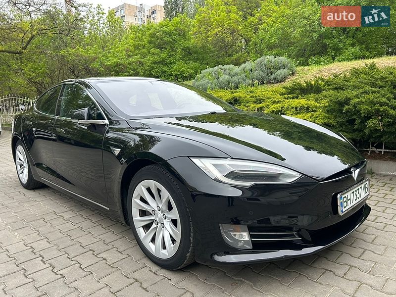 Ліфтбек Tesla Model S 2018 в Одесі