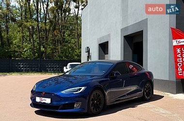 Лифтбек Tesla Model S 2018 в Киеве