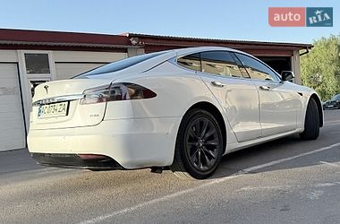 Лифтбек Tesla Model S 2018 в Луцке
