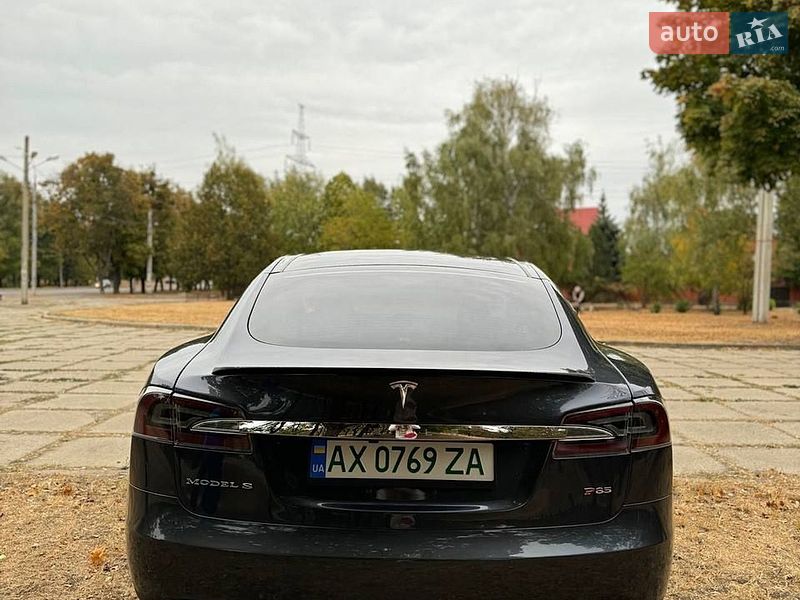 Лифтбек Tesla Model S 2014 в Харькове фото 4 Лифтбек Tesla Model S 2014 в Харькове
