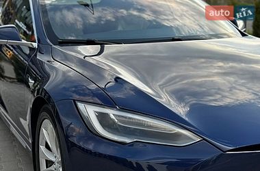 Лифтбек Tesla Model S 2016 в Виннице