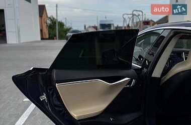 Лифтбек Tesla Model S 2016 в Виннице