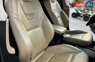 Лифтбек Tesla Model S 2016 в Виннице