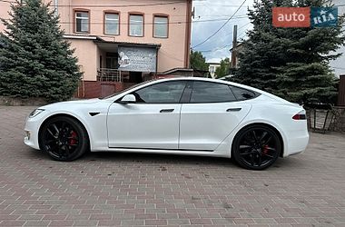 Лифтбек Tesla Model S 2018 в Василькове