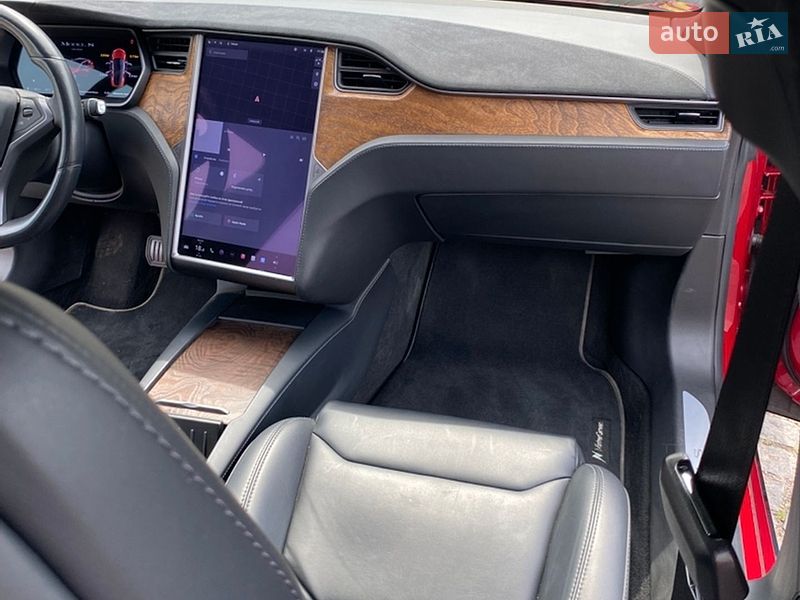 Лифтбек Tesla Model S 2019 в Полтаве