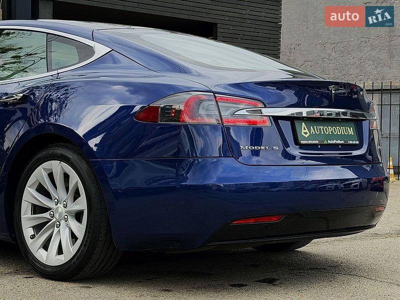Ліфтбек Tesla Model S 2018 в Києві