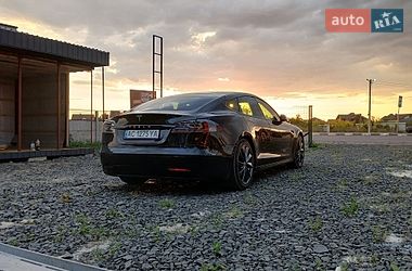 Ліфтбек Tesla Model S 2017 в Луцьку