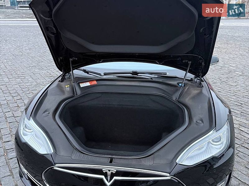 Лифтбек Tesla Model S 2015 в Харькове