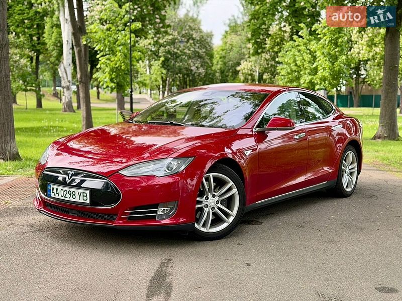 Ліфтбек Tesla Model S 2014 в Києві фото 5 Ліфтбек Tesla Model S 2014 в Києві