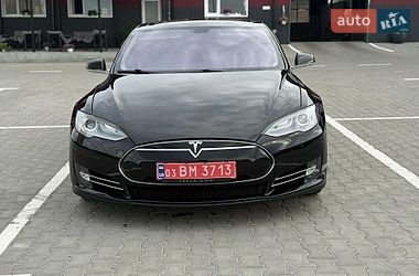 Ліфтбек Tesla Model S 2013 в Дубні