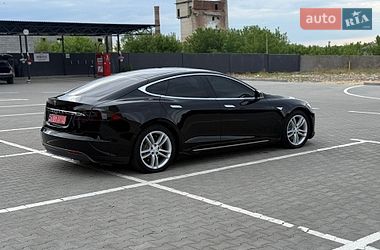 Ліфтбек Tesla Model S 2013 в Дубні