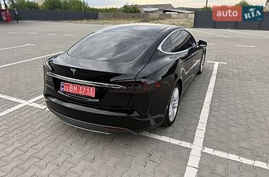 Ліфтбек Tesla Model S 2013 в Дубні
