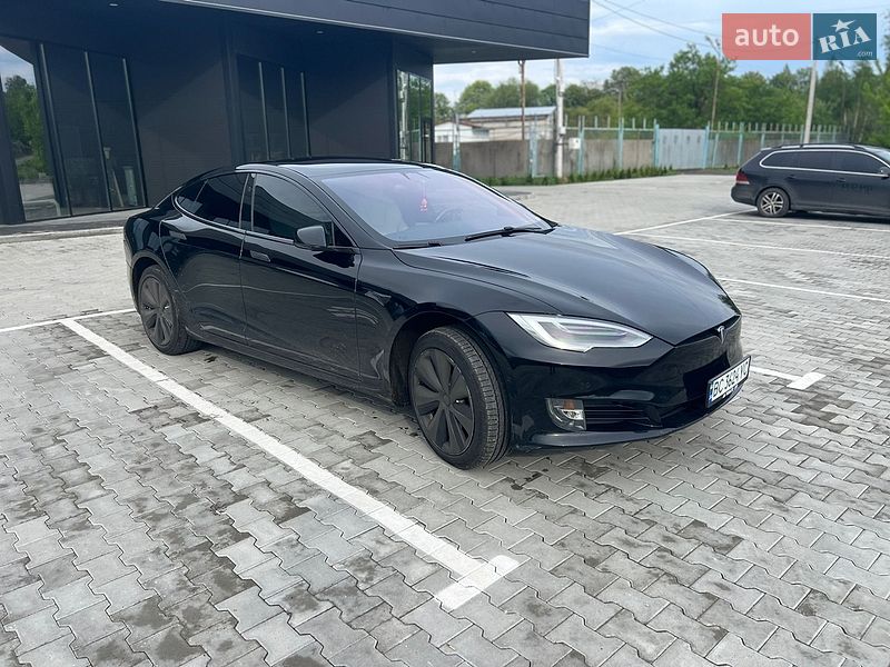Ліфтбек Tesla Model S 2020 в Шептицькому