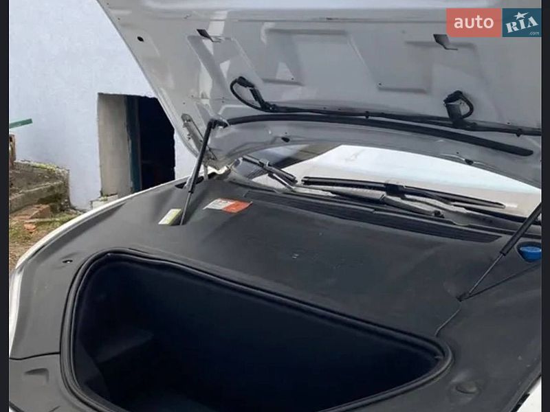 Лифтбек Tesla Model S 2016 в Одессе