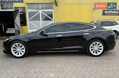 Ліфтбек Tesla Model S 2018 в Львові