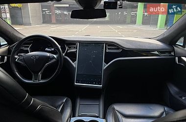 Ліфтбек Tesla Model S 2015 в Києві