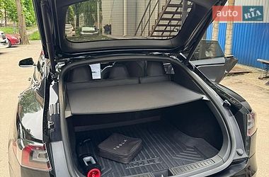 Лифтбек Tesla Model S 2018 в Сумах