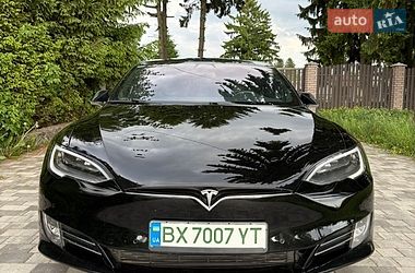 Лифтбек Tesla Model S 2018 в Староконстантинове