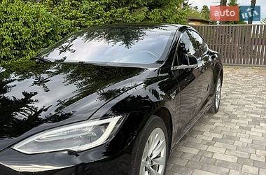 Лифтбек Tesla Model S 2018 в Староконстантинове