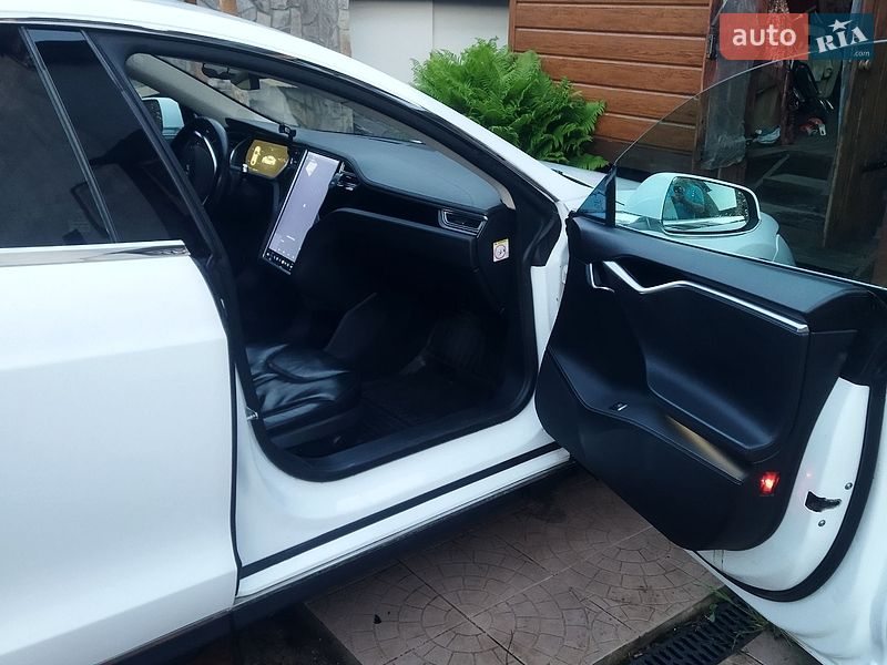 Лифтбек Tesla Model S 2014 в Хмельницком фото 13 Лифтбек Tesla Model S 2014 в Хмельницком