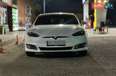 Ліфтбек Tesla Model S 2016 в Тячеві