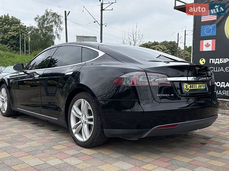 Ліфтбек Tesla Model S 2015 в Стрию фото 5 Ліфтбек Tesla Model S 2015 в Стрию