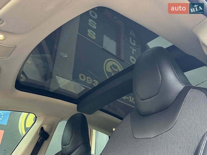 Ліфтбек Tesla Model S 2015 в Стрию фото 11 Ліфтбек Tesla Model S 2015 в Стрию