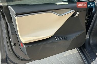 Лифтбек Tesla Model S 2019 в Тернополе