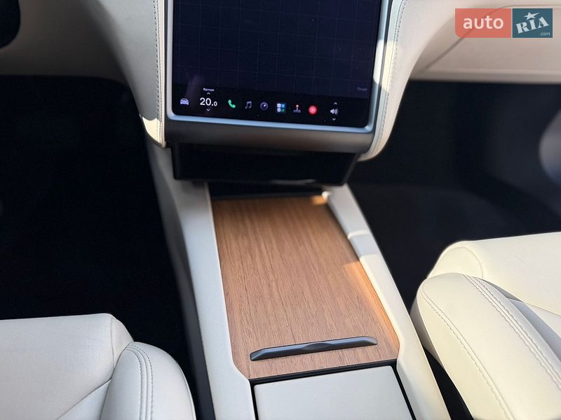 Лифтбек Tesla Model S 2019 в Тернополе