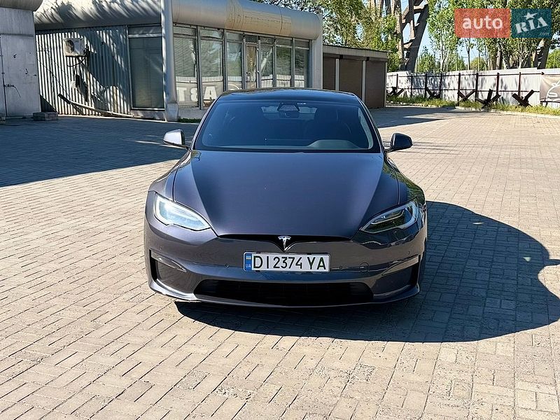 Лифтбек Tesla Model S 2021 в Днепре