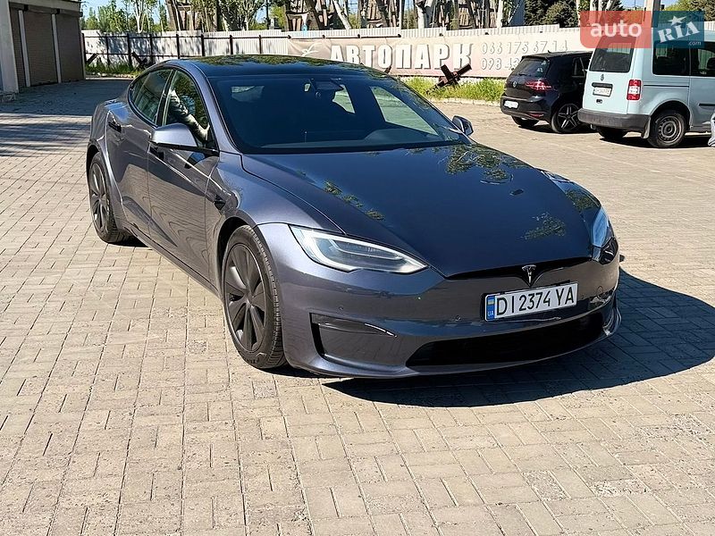 Лифтбек Tesla Model S 2021 в Днепре