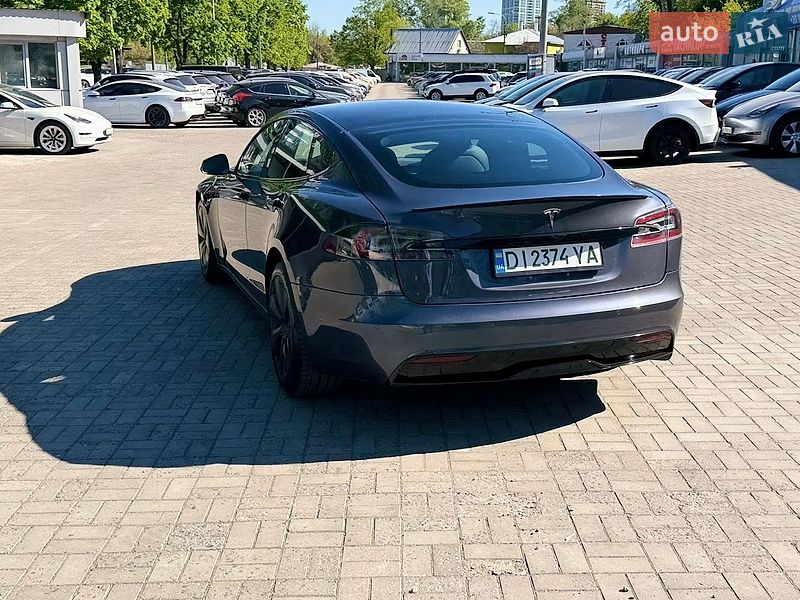 Лифтбек Tesla Model S 2021 в Днепре