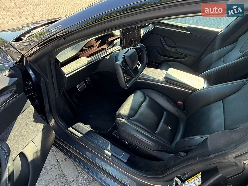 Ліфтбек Tesla Model S 2021 в Дніпрі фото 17 Ліфтбек Tesla Model S 2021 в Дніпрі