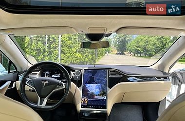 Ліфтбек Tesla Model S 2015 в Києві