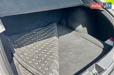 Ліфтбек Tesla Model S 2015 в Києві