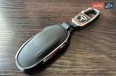 Ліфтбек Tesla Model S 2015 в Києві