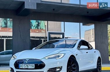 Лифтбек Tesla Model S 2015 в Мукачево