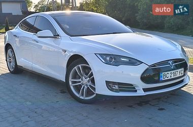 Ліфтбек Tesla Model S 2014 в Львові