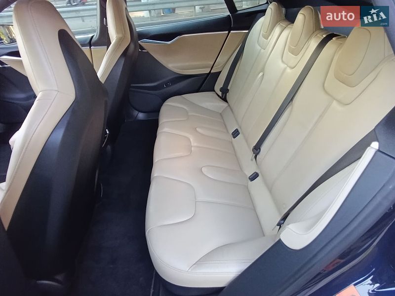 Лифтбек Tesla Model S 2014 в Одессе