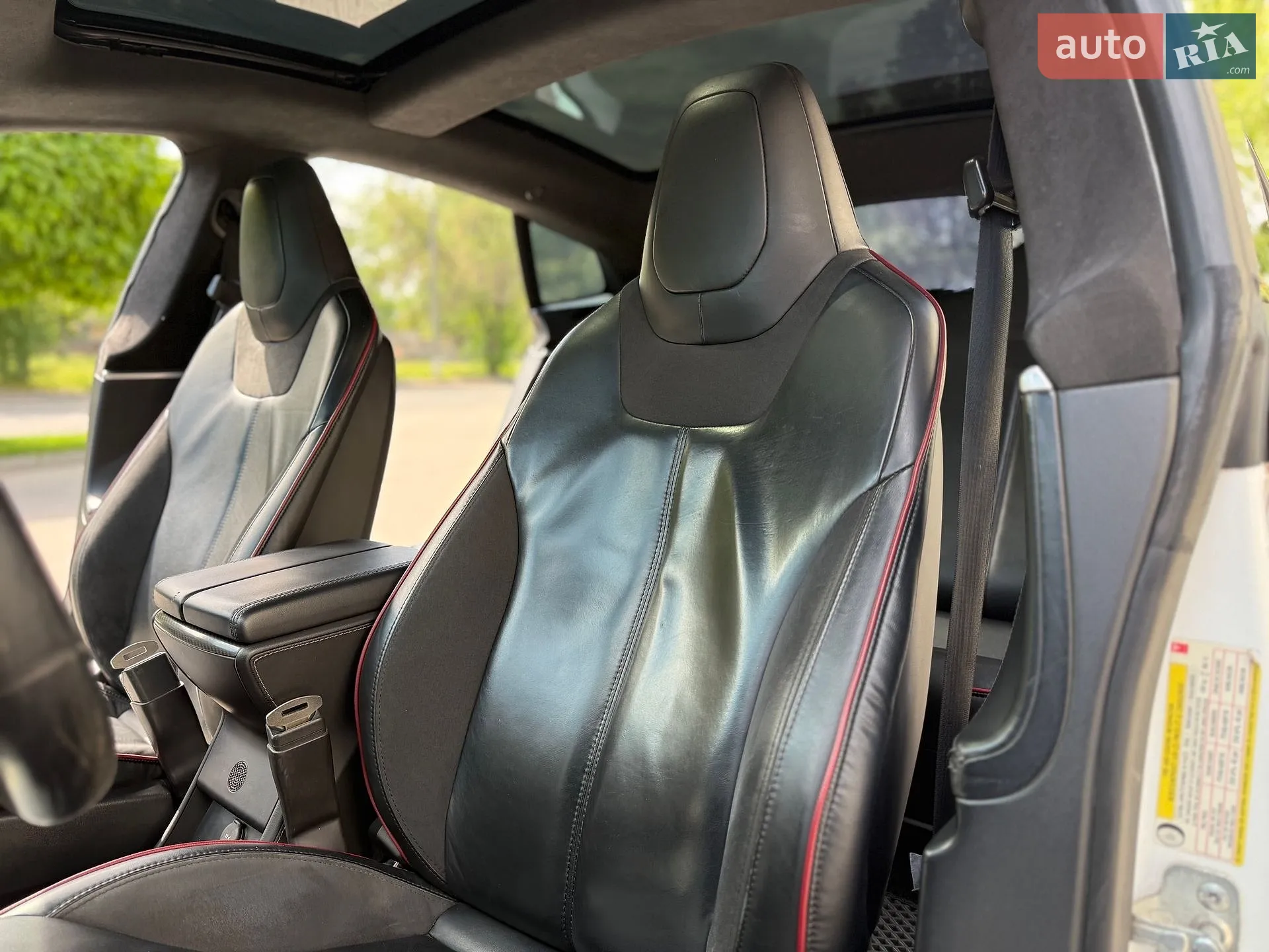 2014 Tesla Model S - мініатюра 18