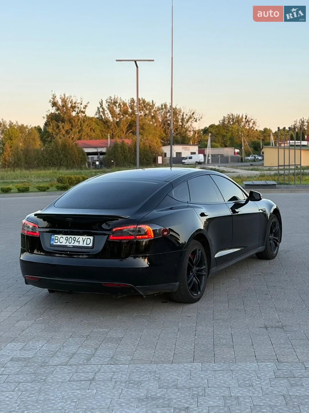 2015 Tesla Model S - мініатюра 4