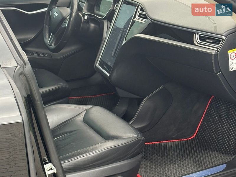 Ліфтбек Tesla Model S 2015 в Львові фото 8 Ліфтбек Tesla Model S 2015 в Львові