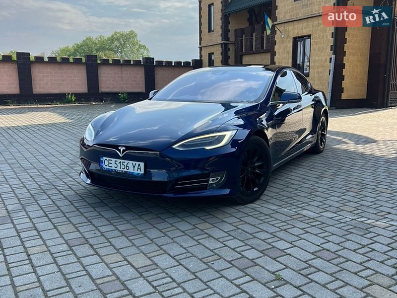 Ліфтбек Tesla Model S 2016 в Чернівцях