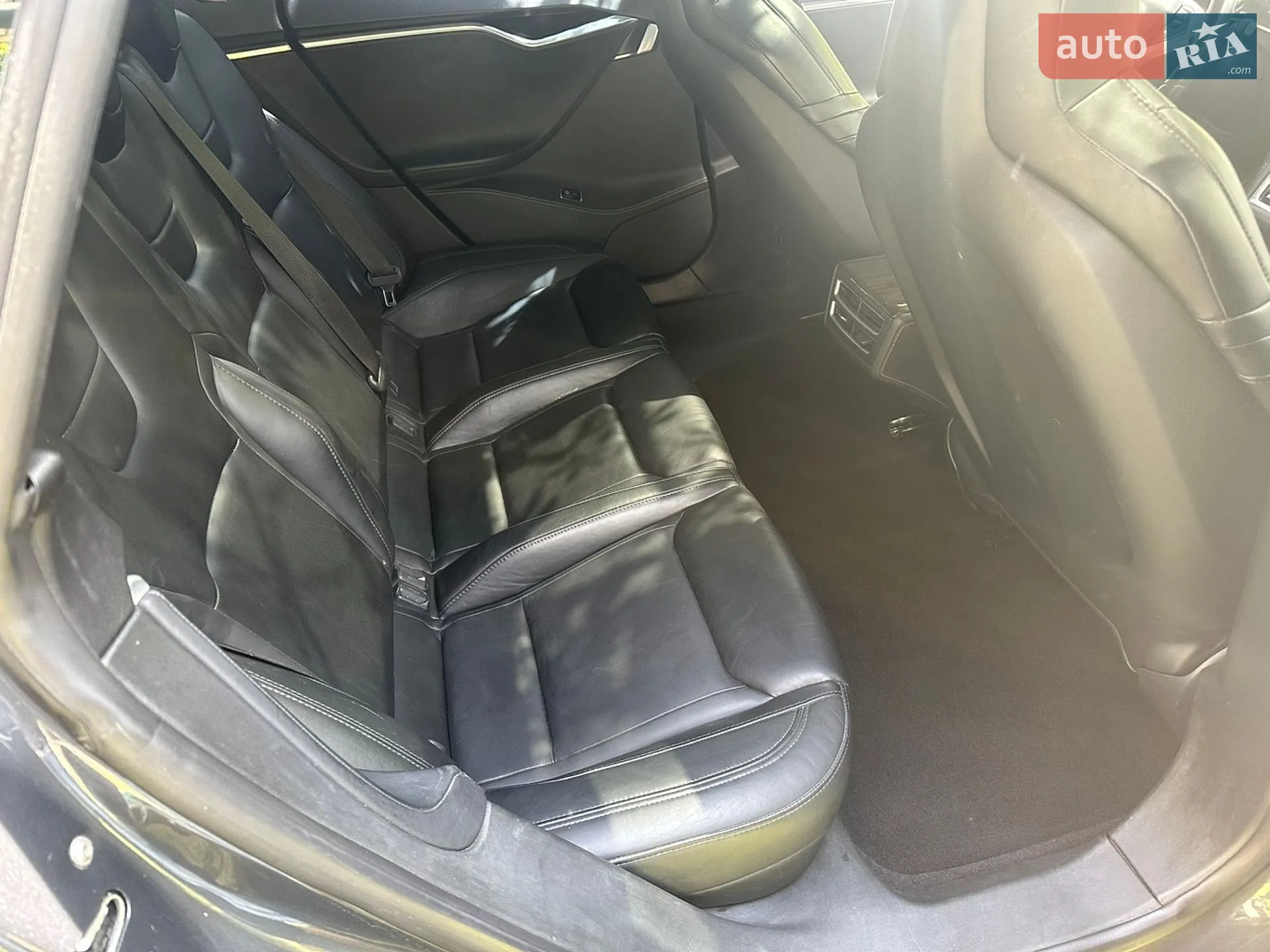 2014 Tesla Model S - мініатюра 15