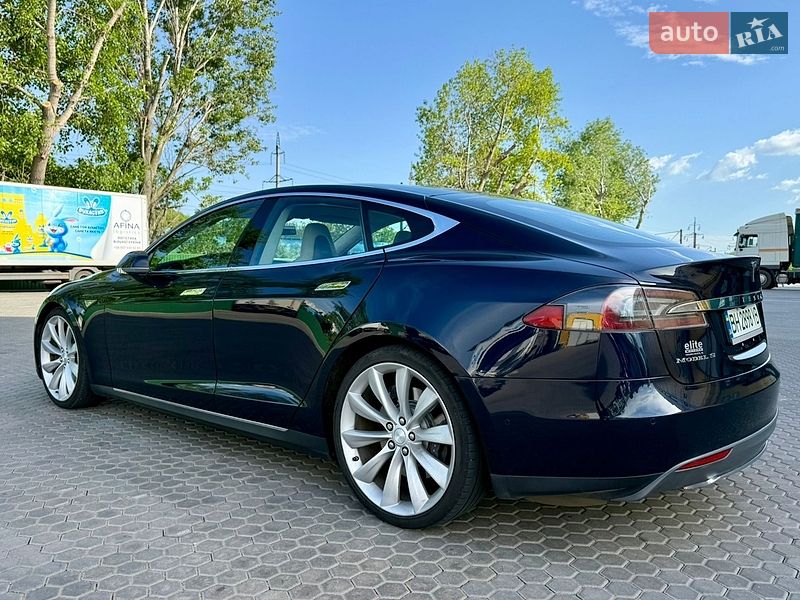 Лифтбек Tesla Model S 2014 в Одессе