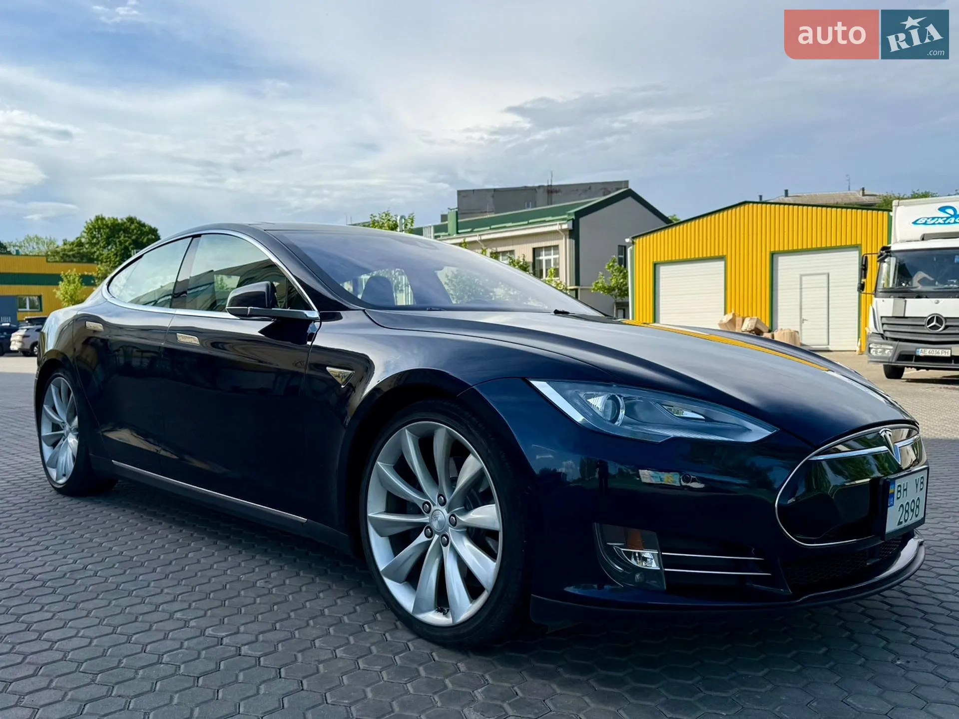 2014 Tesla Model S - мініатюра 14
