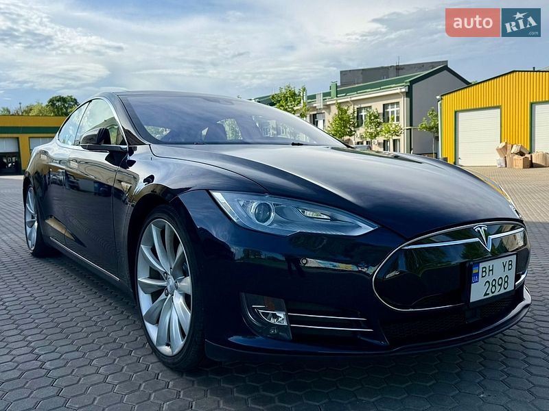 Лифтбек Tesla Model S 2014 в Одессе